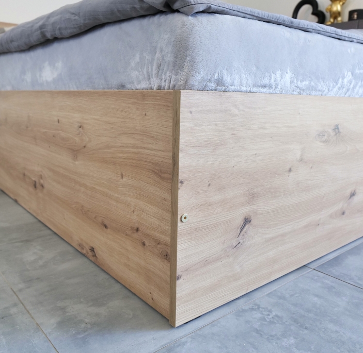 Detail čela postele STELA