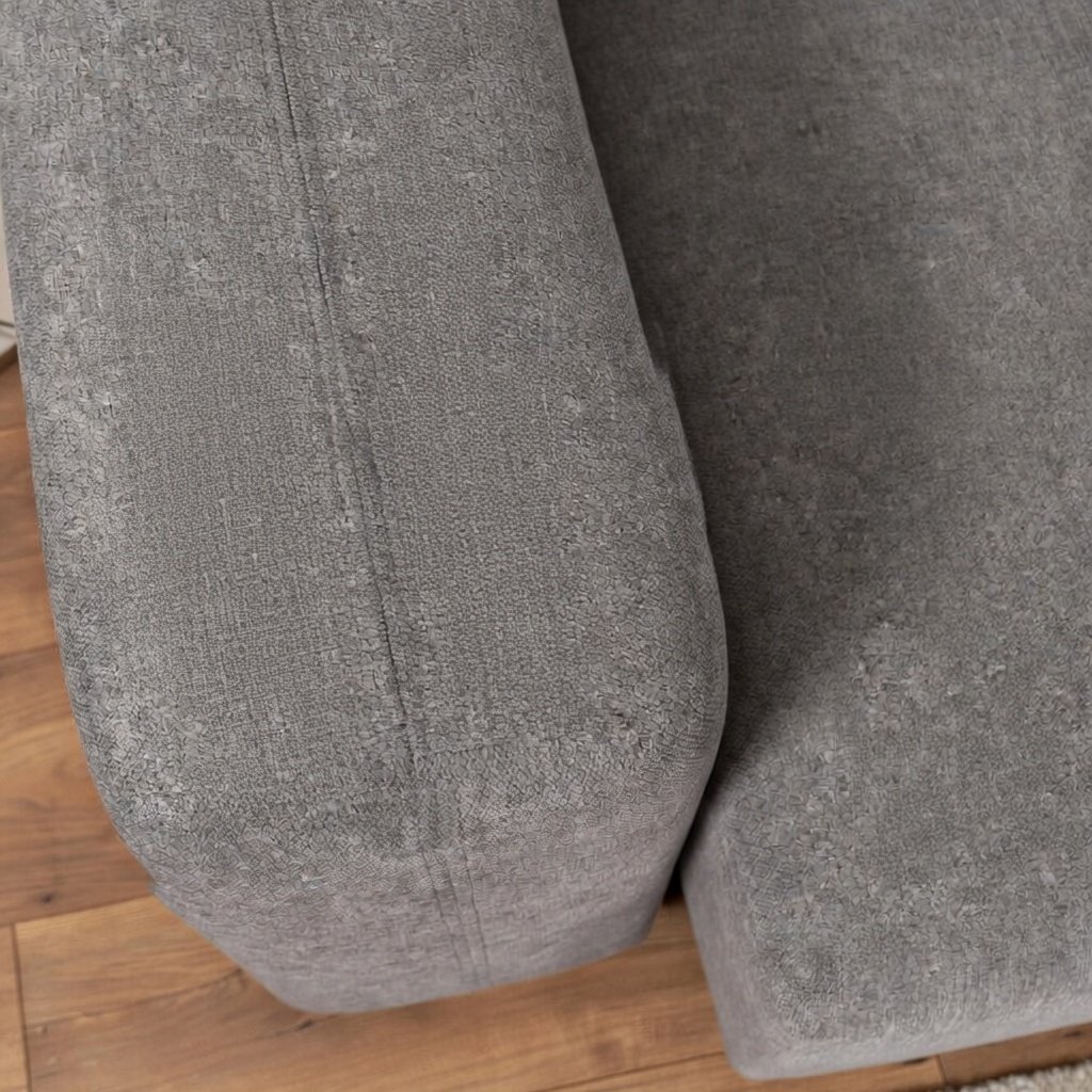 Detail zpracování čalounění moly